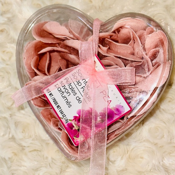 SALE🔥4/$25 Sweet Pea Scented Soap for Bath or Hand Soap - Picture 3 of 6